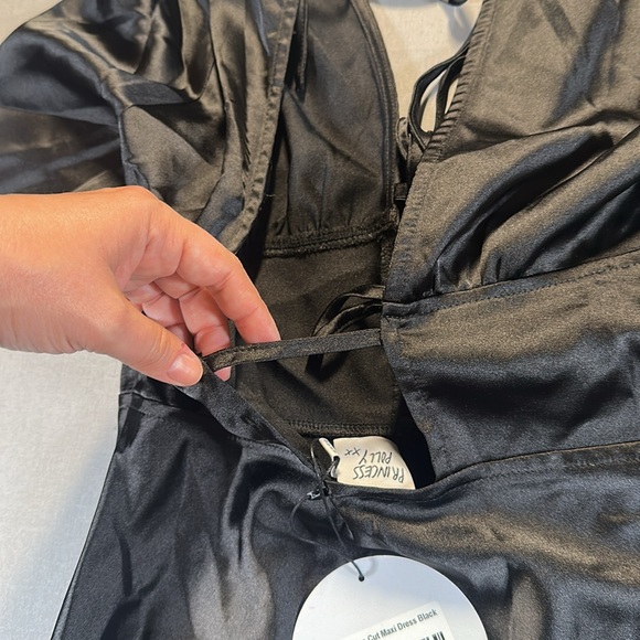 NWT Princess Polly Tashey Bias Cut Maxi Dress, Long Sleeve, Deep V, Black - US 4 - Picture 13 of 16